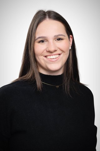 Laura Knoll B.A.